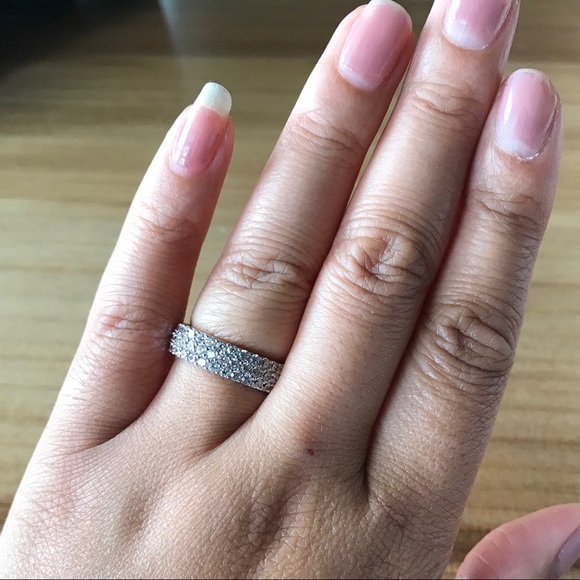 🎉🎉🎉HOST PICK🎉🎉🎊Pave Eternity Band Ring - Picture 6 of 7